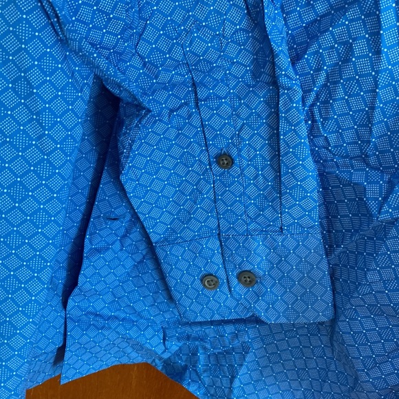 Men’s Banana Republic Button-Down - Picture 6 of 8